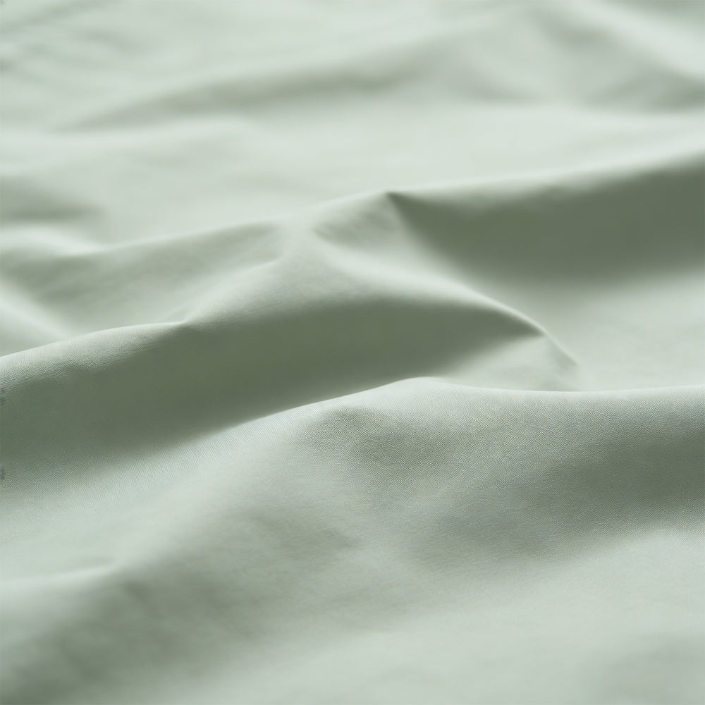 Woven 100% Nylon Waterproof Breathable Plain Fabric for Spring/Summer Outdoor Wear