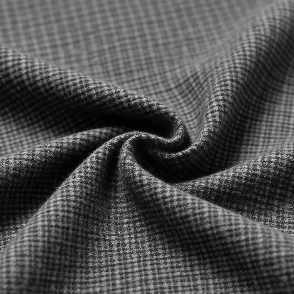 Woven Twill Wool Fabric, Yarn-Dyed Houndstooth Pattern, Soft Hand Feel, Vintage Style