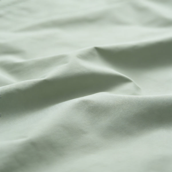 Woven 100% Nylon Waterproof Breathable Plain Fabric for Spring/Summer Outdoor Wear