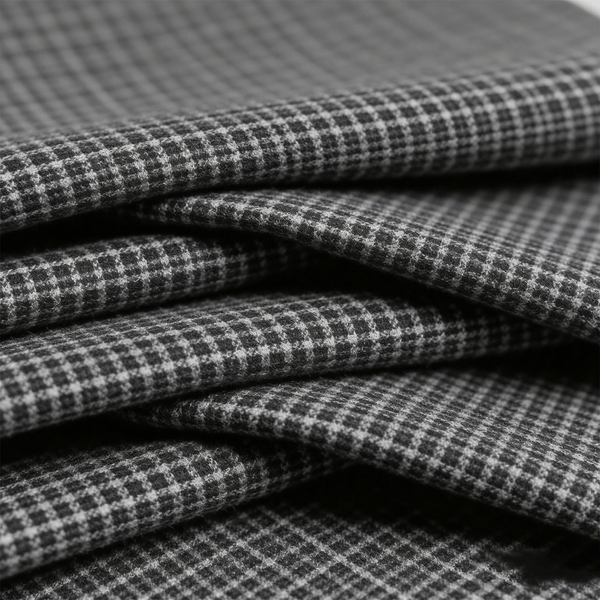 Woven Twill Wool Fabric, Yarn-Dyed Houndstooth Pattern, Soft Hand Feel, Vintage Style
