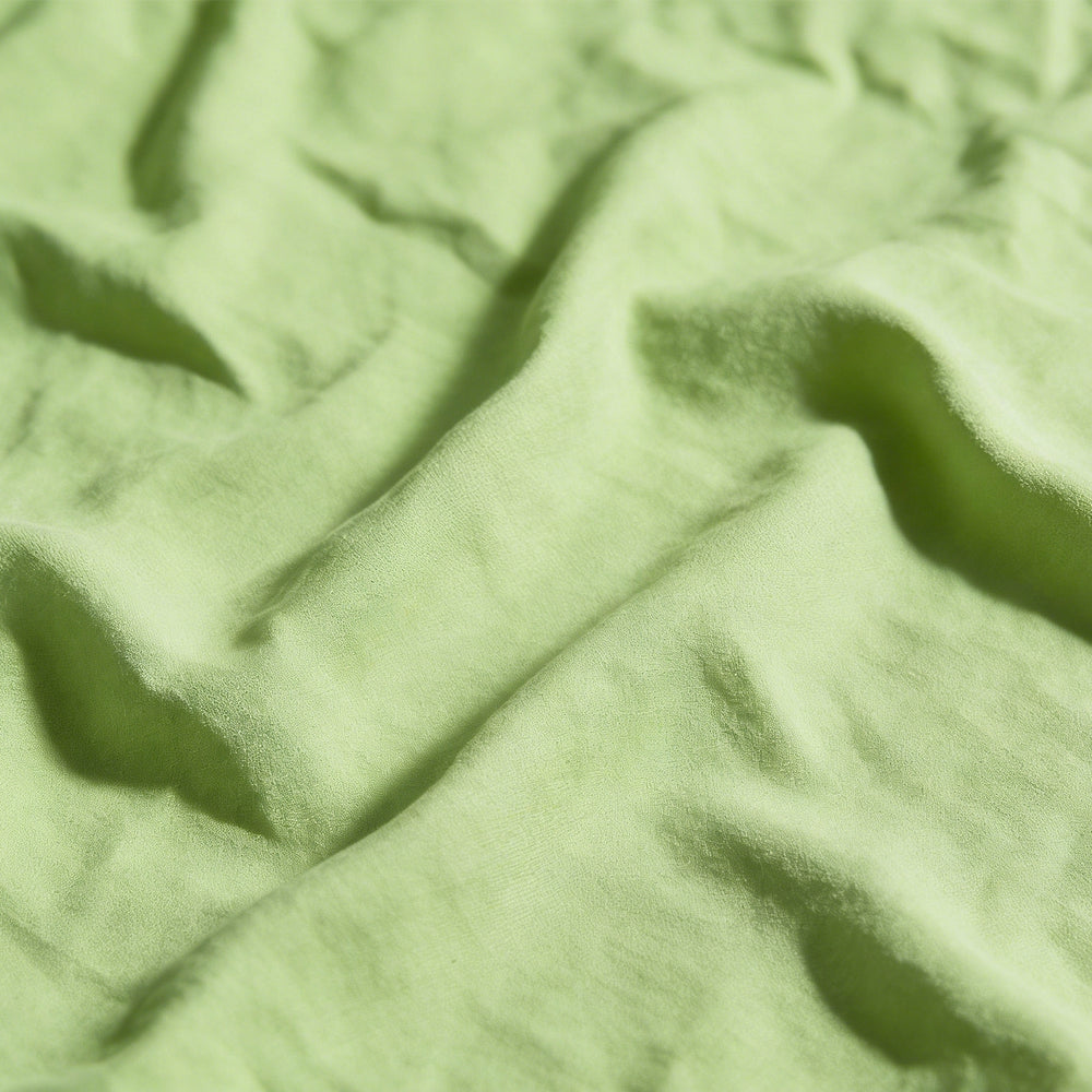 Woven Nylon Waterproof Windproof Moisture-Permeable Insulated Fabric for Outdoor Apparel