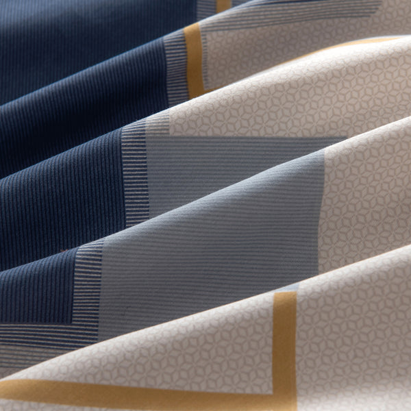 Printed 4-Piece Bedding Set